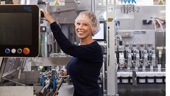 Frau im Labor