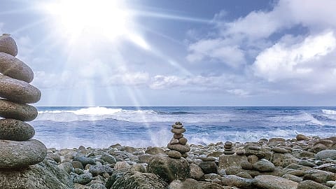 Steine am Meer