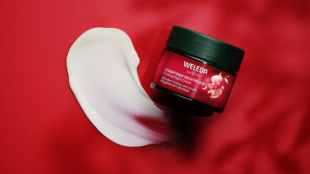 Weleda Straffende Nachtpflege mit Textur